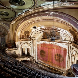 The photo exhibition to the glory of abandoned cinemas