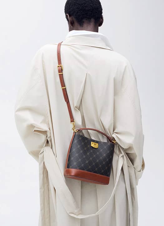 Sac Mango camel au style intemporel, parfait pour un look sobre et élégant.