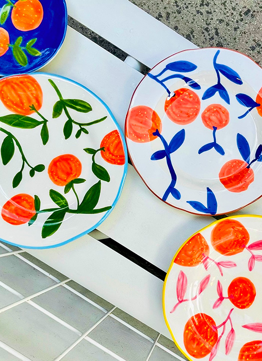 assiettes motifs oranges