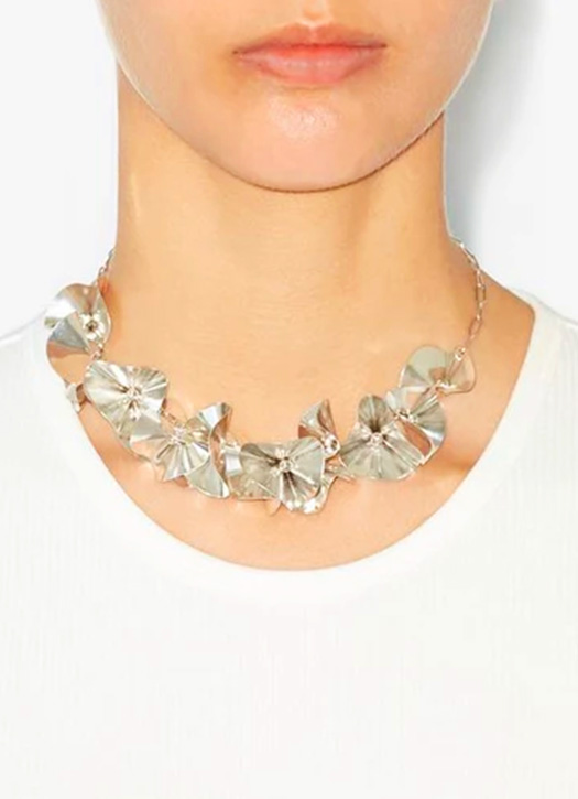 collier fleurs laiton