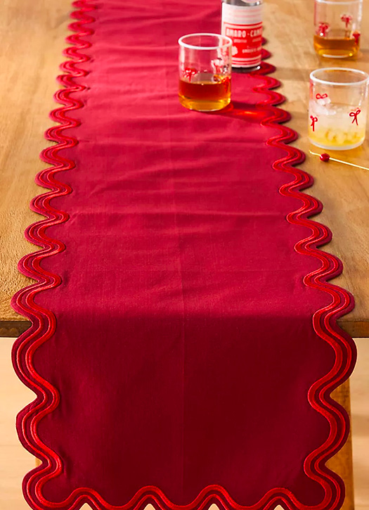 chemin de table rouge